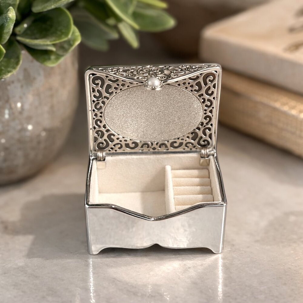 Things Remembered Silver Tone Filigree Jewelry Trinket Box w/ Pearl Clasp